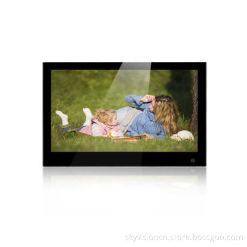 14-inch digital photo frame with high resolution, table stander and wall mountable